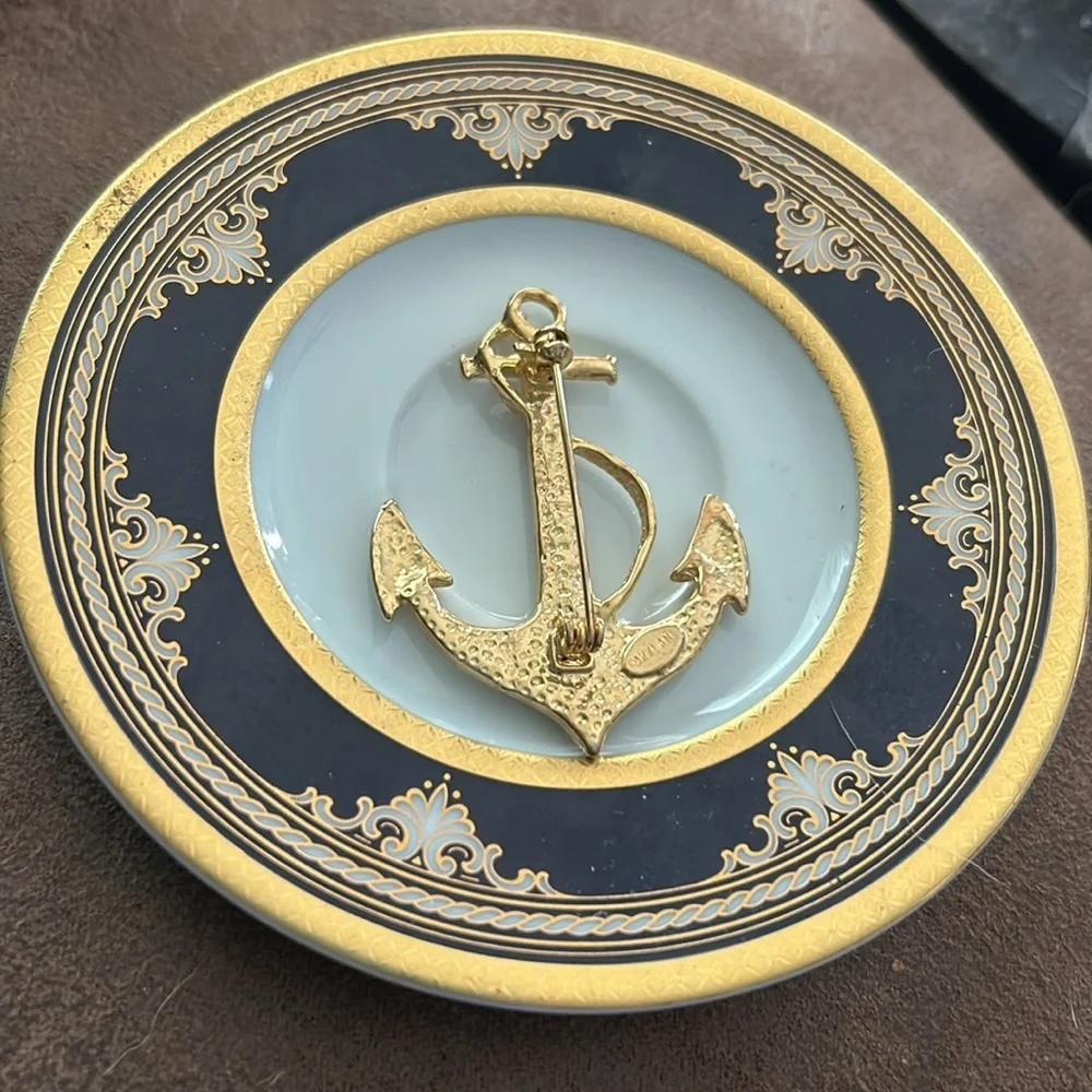 Vintage Anchor Brooch Pin